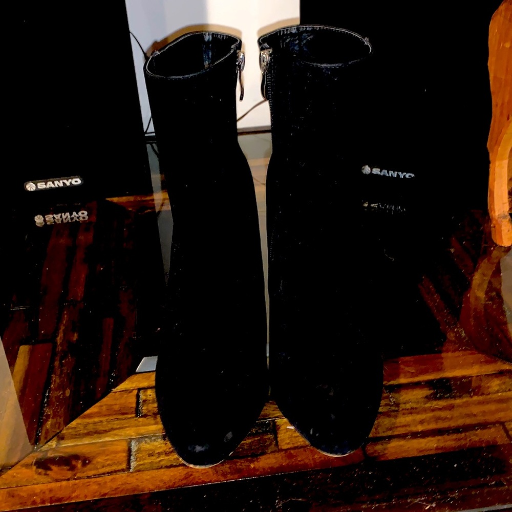 Women’s Black Suede Boots